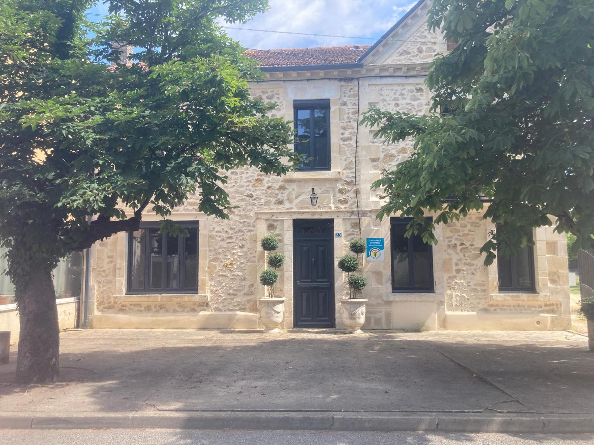 La Maison Du Parc Saint-Vite Экстерьер фото